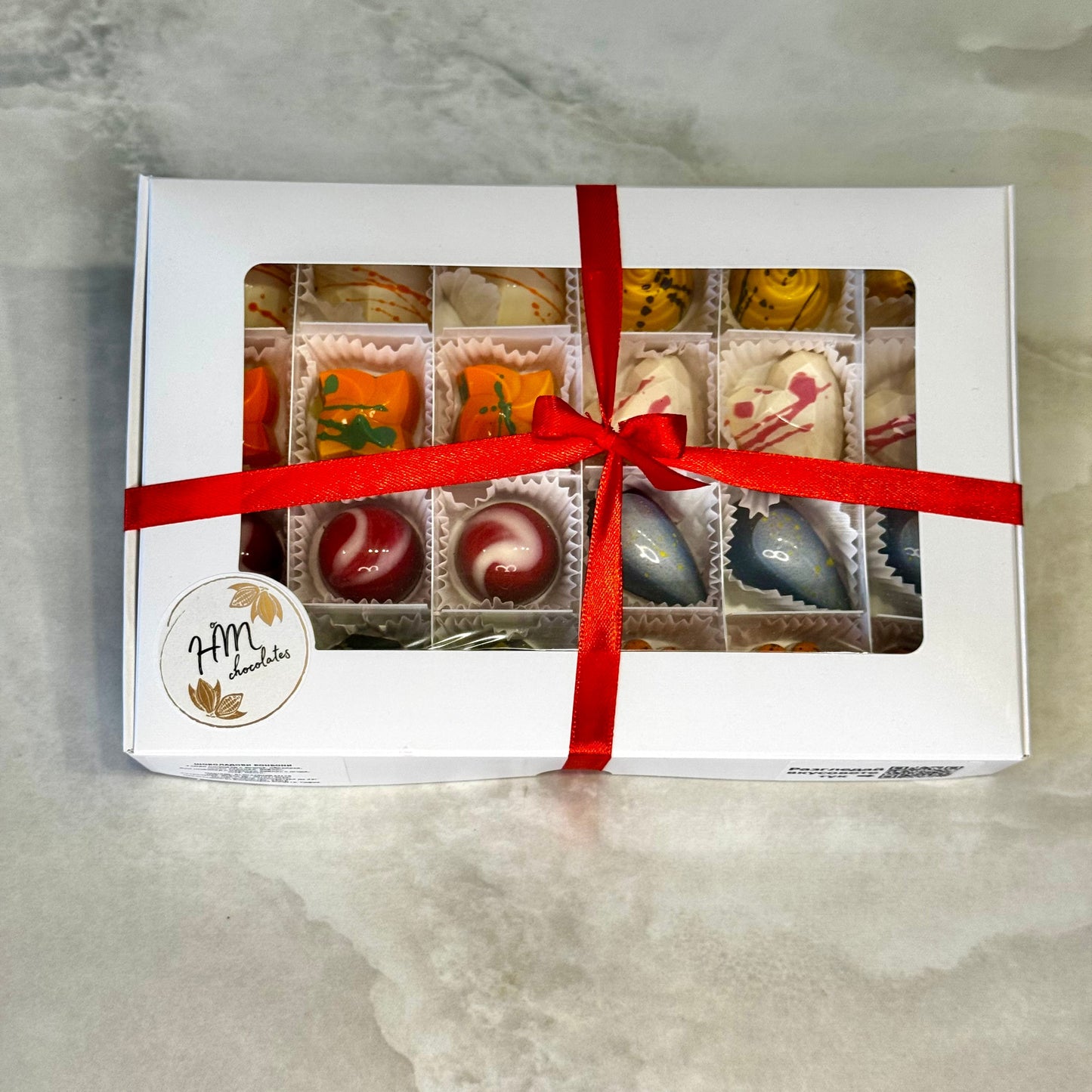 XXL Box with 24 Filled Chocolates